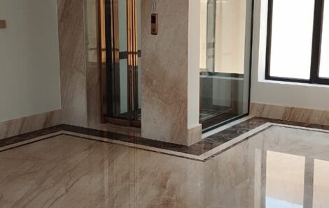 Private villa – one side panoramic lift